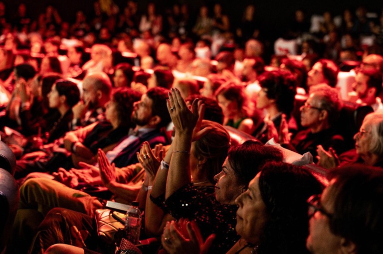 Sala de cinema cheia